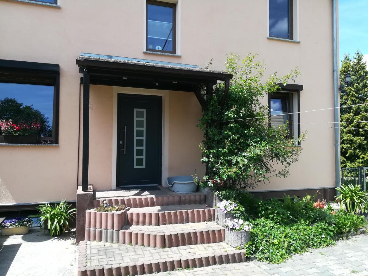 Ferienwohnung Am Park Pegau Екстер'єр фото